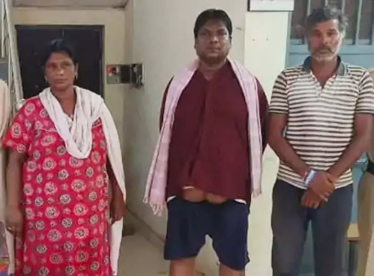 तखतपुर में गौ हत्या कांड: 12 आरोपी गिरफ्तार तखतपुर में गौ हत्या कांड: 12 आरोपी गिरफ्तार
