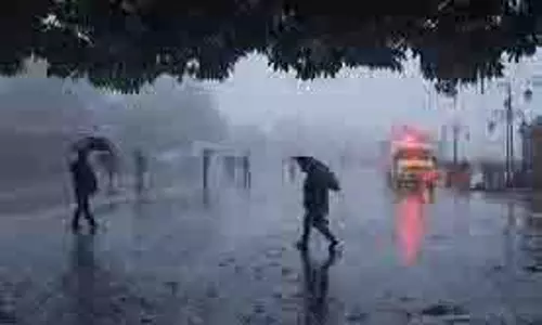 Punjab : भारी बारिश के बीच फैक्ट्री में फंसे मजदूर