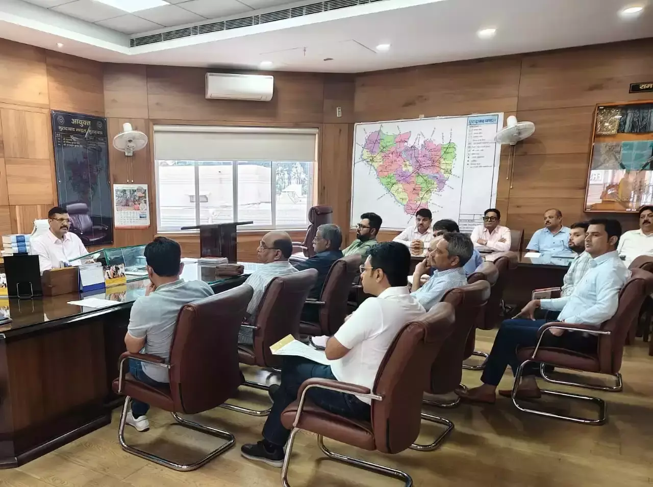 Moradabad: हस्तशिल्प इकाईयों पर अमेरिका टैरिफ का असर