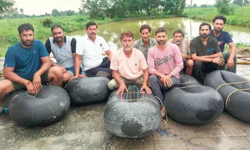 अखनूर के गुमनाम नायकों ने चिनाब की लहरों से बचाई दर्जनों जानें अखनूर के गुमनाम नायकों ने चिनाब की लहरों से बचाई दर्जनों जानें