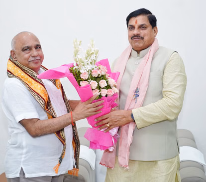 Bhopal: हेमंत खंडेलवाल को जन्मदिन पर डॉ. यादव का संदेश Bhopal: हेमंत खंडेलवाल को जन्मदिन पर डॉ. यादव का संदेश