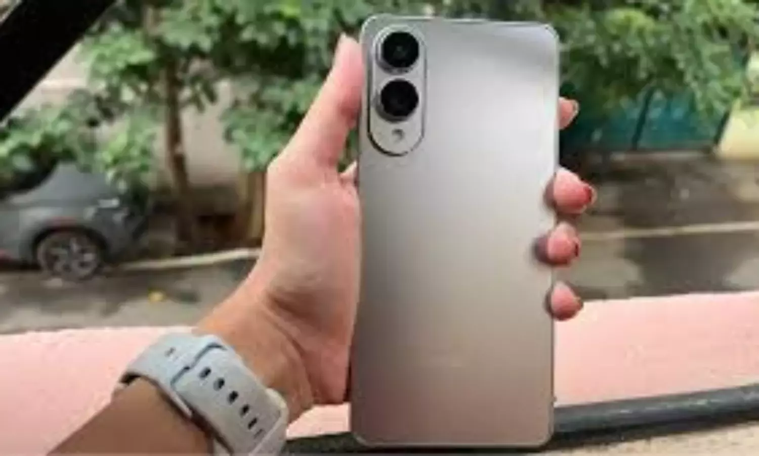 Samsung Galaxy S26 Edge में हो सकती है 4,200 mAh की बैटरी Samsung Galaxy S26 Edge में हो सकती है 4,200 mAh की बैटरी