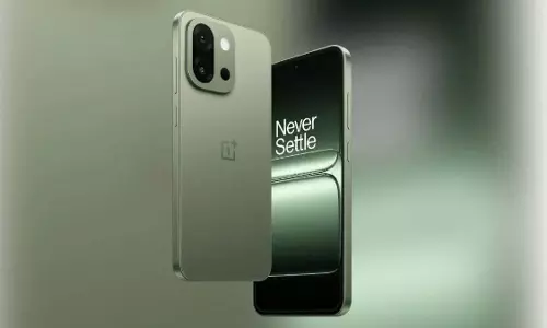 OnePlus 15 में मिल सकती है ट्रिपल रियर कैमरा यूनिट, जल्द होगा लॉन्च OnePlus 15 में मिल सकती है ट्रिपल रियर कैमरा यूनिट, जल्द होगा लॉन्च
