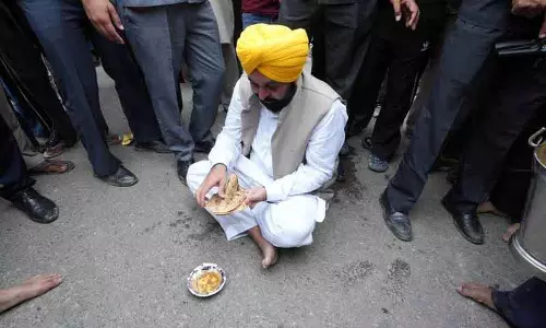 Punjab बाढ़: पीड़ितों की आपबीती सुनकर भावुक हुए सीएम भगवंत मान