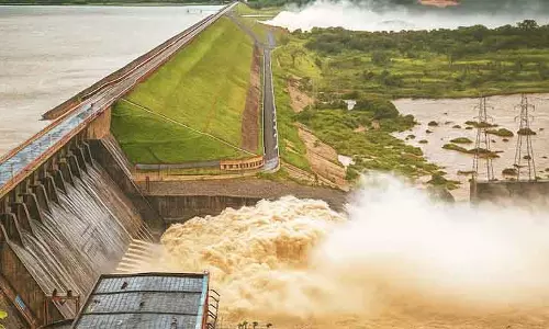 भारी बारिश के बीच Hirakud बांध के छह गेट खोलकर अतिरिक्त पानी निकाला गया