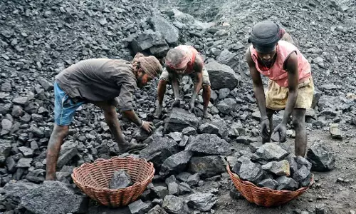 अगस्त में कोयला उत्पादन 14.43 MT, प्रेषण बढ़कर 15.07 MT पहुंचा अगस्त में कोयला उत्पादन 14.43 MT, प्रेषण बढ़कर 15.07 MT पहुंचा