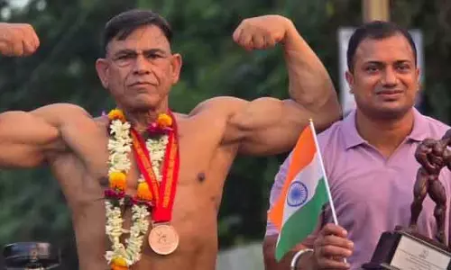 बॉडी बिल्डिंग: बालासोर के साठ वर्षीय खिलाड़ी को कांस्य पदक