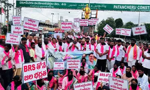 कालेश्वरम परियोजना की CBI जांच के खिलाफ BRS ने आंदोलन तेज किया कालेश्वरम परियोजना की CBI जांच के खिलाफ BRS ने आंदोलन तेज किया