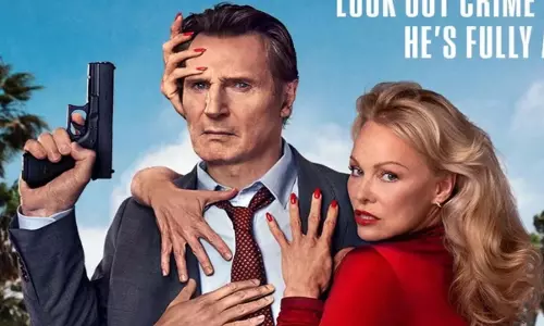 क्या Liam Neeson और पामेला एंडरसन का रिश्ता एक पीआर स्टंट था?