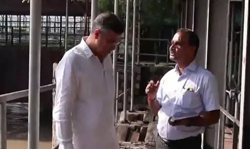 यमुना का जलस्तर खतरे के निशान से ऊपर, दिल्ली के मंत्री प्रवेश वर्मा ने ITO बैराज का किया निरीक्षण