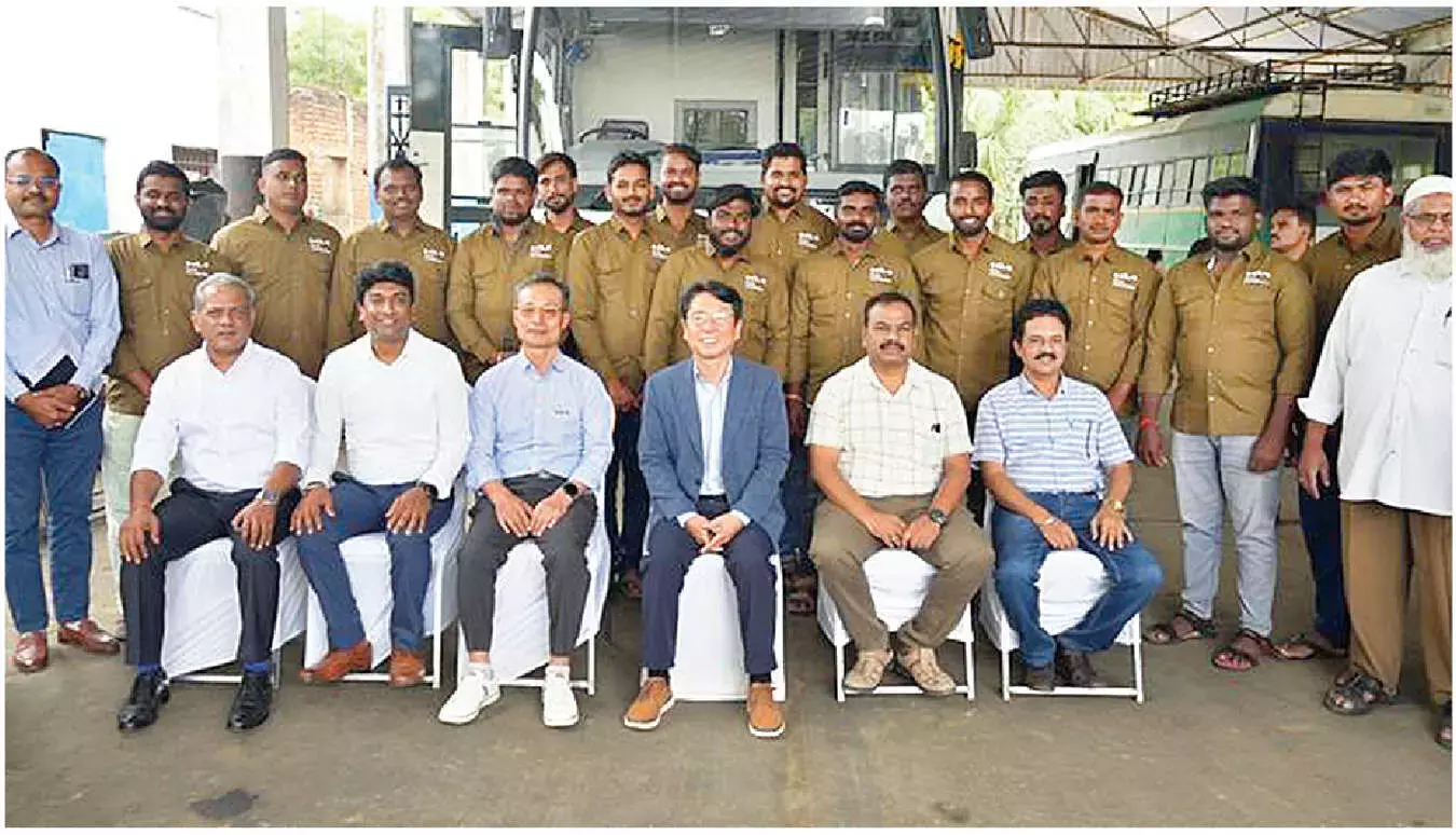 Andhra: किआ इंडिया ने 650 युवाओं को सशक्त बनाने के लिए सीएसआर कार्यक्रम शुरू किया Andhra: किआ इंडिया ने 650 युवाओं को सशक्त बनाने के लिए सीएसआर कार्यक्रम शुरू किया