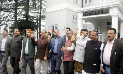 देरी से सूचना देने पर Himachal विधानसभा में फिर हंगामा देरी से सूचना देने पर Himachal विधानसभा में फिर हंगामा