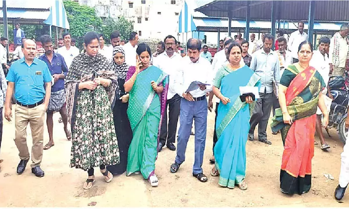 Andhra: मार्कफेड ने किसानों से 4,817 क्विंटल प्याज खरीदा Andhra: मार्कफेड ने किसानों से 4,817 क्विंटल प्याज खरीदा