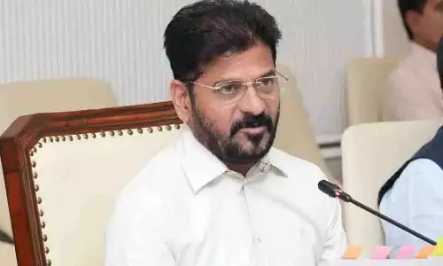 सीएम रेवंत रेड्डी ने MLC कविता के राजनीतिक हेरफेर के आरोपों का खंडन किया सीएम रेवंत रेड्डी ने MLC कविता के राजनीतिक हेरफेर के आरोपों का खंडन किया