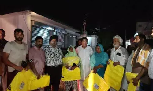 MLA Jimpa ने छावनी कलां में बारिश प्रभावित परिवारों को राहत सामग्री वितरित की