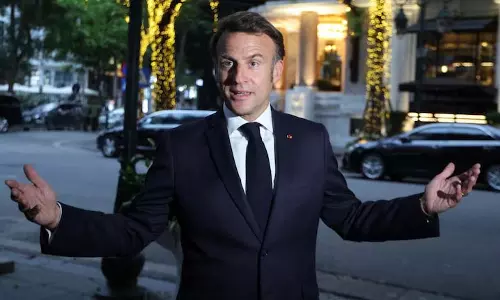 बढ़ते कर्ज और राजनीतिक उथल-पुथल के बीच France की सरकार संकट का सामना कर रही बढ़ते कर्ज और राजनीतिक उथल-पुथल के बीच France की सरकार संकट का सामना कर रही