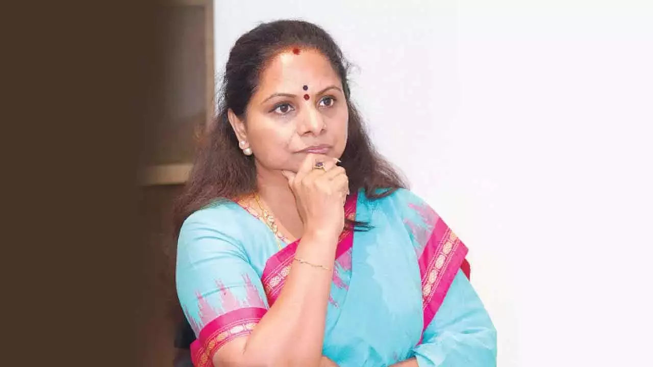 Telangana: निलंबन से आहत कविता बीआरएस छोड़ेंगी, नई पार्टी बना सकती हैं