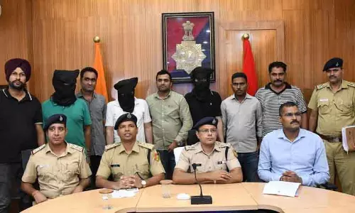 Chandigarh पुलिस ने विदेशी संबंधों वाले नार्को सिंडिकेट का भंडाफोड़ किया Chandigarh पुलिस ने विदेशी संबंधों वाले नार्को सिंडिकेट का भंडाफोड़ किया