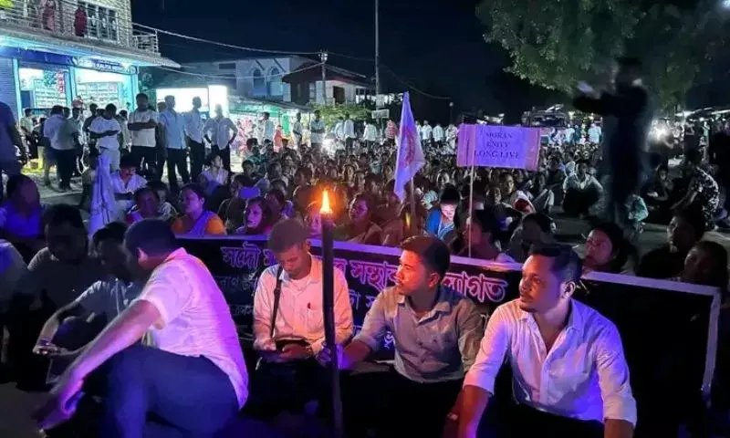 Assam में बढ़ा विरोध: मोरान समुदाय ने तेज की एसटी दर्जे की लड़ाई Assam में बढ़ा विरोध: मोरान समुदाय ने तेज की एसटी दर्जे की लड़ाई