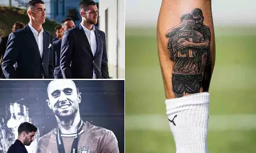 दिवंगत साथियों को याद कर Cristiano Ronaldo ने टैटू बनवाया दिवंगत साथियों को याद कर Cristiano Ronaldo ने टैटू बनवाया