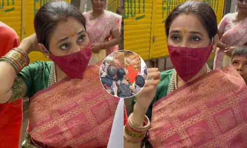 Dayaben बनी भक्त, दिशा वकानी ने किए लालबागचा राजा के दर्शन Dayaben बनी भक्त, दिशा वकानी ने किए लालबागचा राजा के दर्शन