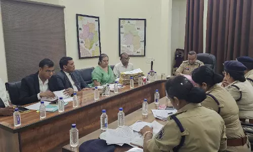 दुर्ग रेंज आईजी रामगोपाल गर्ग ने ली 259 दोषमुक्ति प्रकरणों की समीक्षा बैठक दुर्ग रेंज आईजी रामगोपाल गर्ग ने ली 259 दोषमुक्ति प्रकरणों की समीक्षा बैठक