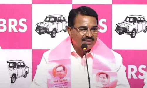 TDP के प्रति प्रेम दिखाते हुए रेवंत ने बीआरएस पर निशाना साधा.. निरंजन रेड्डी पर भड़के TDP के प्रति प्रेम दिखाते हुए रेवंत ने बीआरएस पर निशाना साधा.. निरंजन रेड्डी पर भड़के