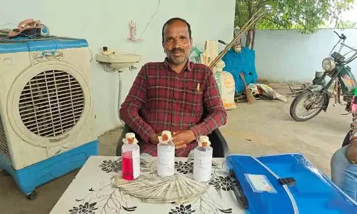 Panchayat Secretary को 20 हजार रुपये की रिश्वत लेते एसीबी ने पकड़ा Panchayat Secretary को 20 हजार रुपये की रिश्वत लेते एसीबी ने पकड़ा