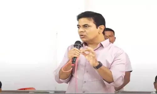 चुनाव से पहले वादों का मेला, चुनाव के बाद चप्पलों का मेला: KTR