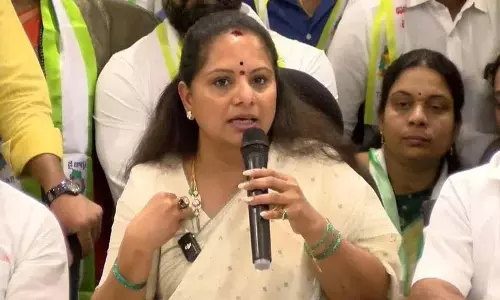 Kavitha ने बीआरएस पार्टी और एमएलसी पद से इस्तीफा दिया Kavitha ने बीआरएस पार्टी और एमएलसी पद से इस्तीफा दिया