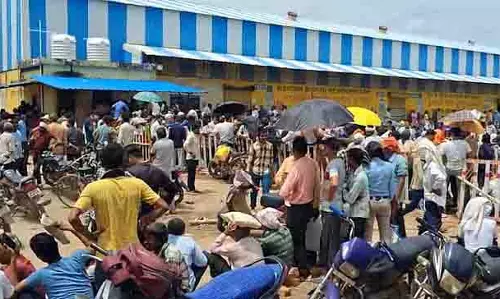 Madhya Pradesh: उर्वरक वितरण फेल, कलेक्टरों को होगी सस्पेंशन Madhya Pradesh: उर्वरक वितरण फेल, कलेक्टरों को होगी सस्पेंशन