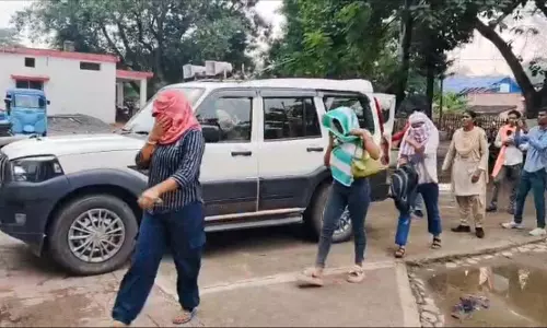 स्पा सेंटर पर पुलिस की दबिश, छह युवतियां, दो ग्राहक और मैनेजर हिरासत में