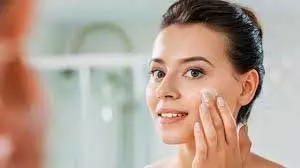Skin Care: धूप से झुलसी त्वचा को चमकदार बनाने के लिए इस्तेमाल करें यह असरदार होममेड बॉडी स्क्रब Skin Care: धूप से झुलसी त्वचा को चमकदार बनाने के लिए इस्तेमाल करें यह असरदार होममेड बॉडी स्क्रब