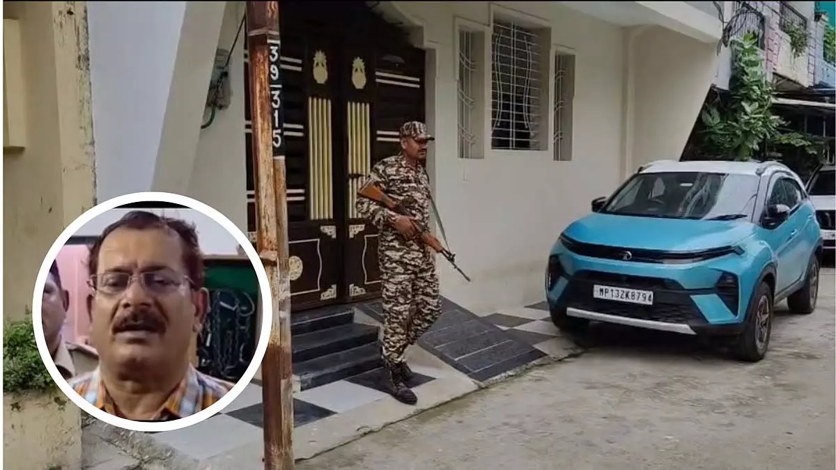MP : मंदसौर के पूर्व जिला आबकारी अधिकारी के घर ईडी का छापा MP : मंदसौर के पूर्व जिला आबकारी अधिकारी के घर ईडी का छापा
