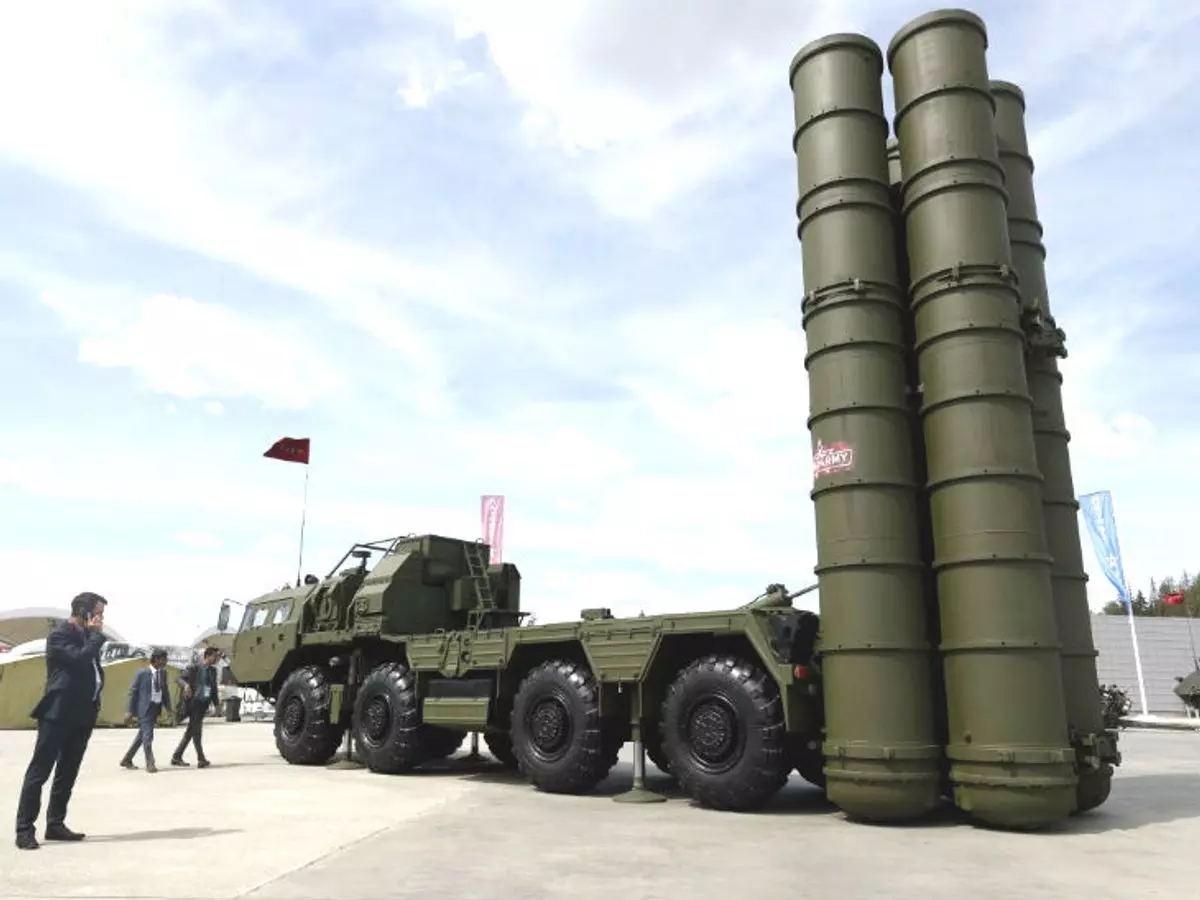 New Delhi: रूस ने भारत को S-400 जल्द देने की उम्मीद जताई New Delhi: रूस ने भारत को S-400 जल्द देने की उम्मीद जताई