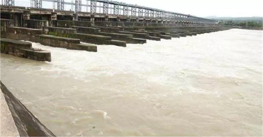 Punjab: पोंग बांध का जलस्तर फिर बढ़ा, कई गांव प्रभावित हो सकते हैं Punjab: पोंग बांध का जलस्तर फिर बढ़ा, कई गांव प्रभावित हो सकते हैं
