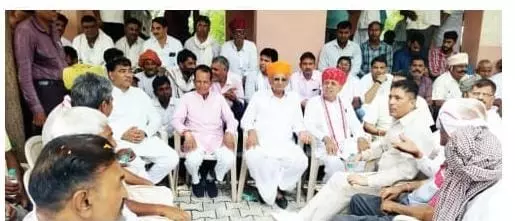 Jaipur: जल संसाधन मंत्री रावत के पिता की श्रद्धांजलि सभा में भारी भीड़ Jaipur: जल संसाधन मंत्री रावत के पिता की श्रद्धांजलि सभा में भारी भीड़
