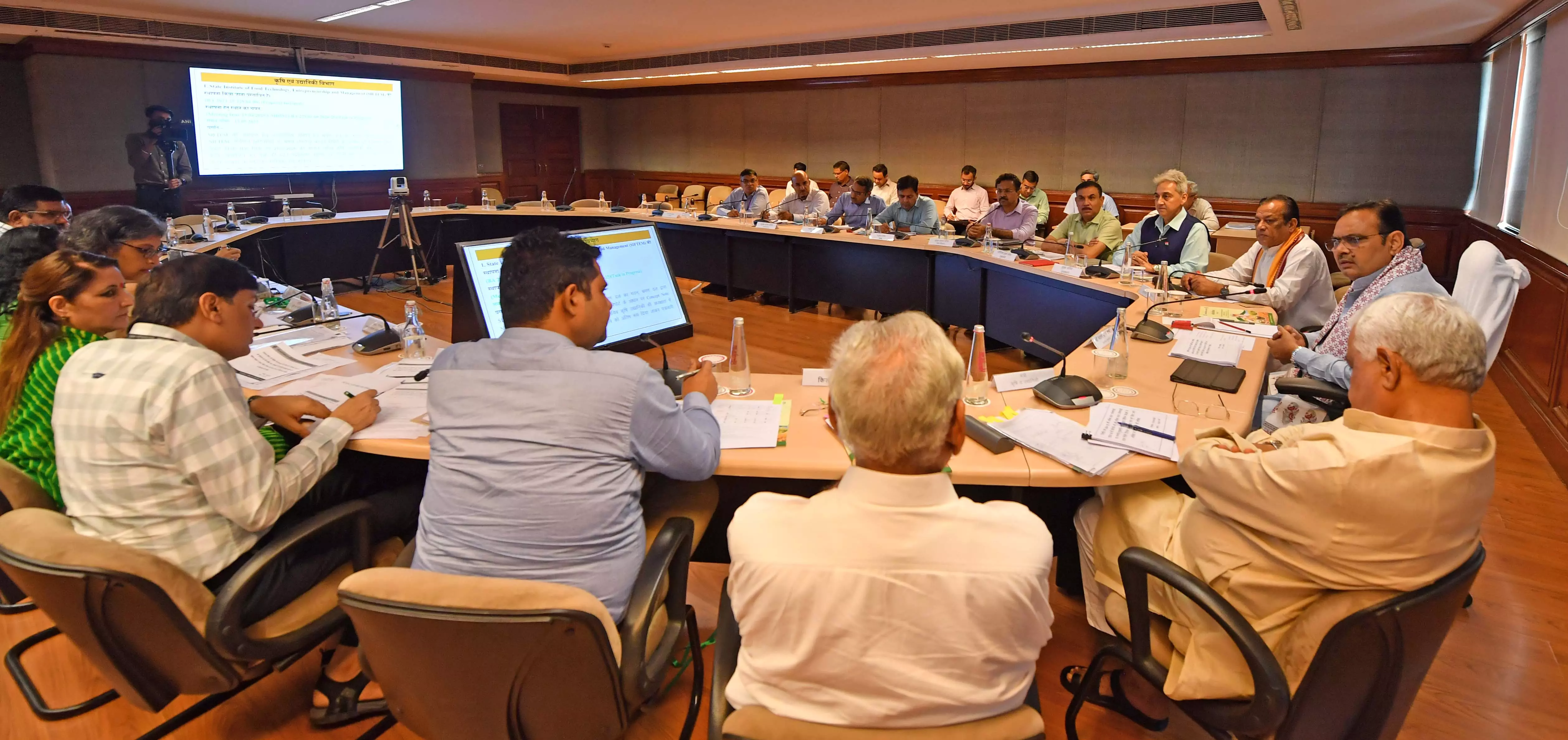 Jaipur: मिलावटखोरों के खिलाफ करें सख्त कार्यवाही -मुख्यमंत्री शर्मा Jaipur: मिलावटखोरों के खिलाफ करें सख्त कार्यवाही -मुख्यमंत्री शर्मा