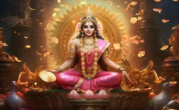 Shukra Pradosh Vrat: शुक्र प्रदोष पर भगवान शिव के साथ देवी लक्ष्मी की भी पूजा करें, जीवन खुशहाल रहेगा Shukra Pradosh Vrat: शुक्र प्रदोष पर भगवान शिव के साथ देवी लक्ष्मी की भी पूजा करें, जीवन खुशहाल रहेगा