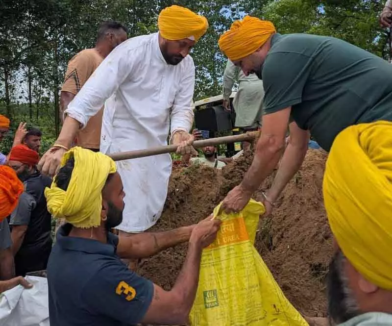 कांग्रेस ने Punjab में राहत कार्य और धन जुटाने के लिए समितियां गठित कीं कांग्रेस ने Punjab में राहत कार्य और धन जुटाने के लिए समितियां गठित कीं