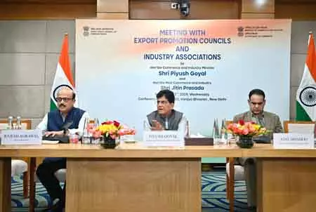 टैरिफ चुनौतियों से जूझ रहे निर्यातकों की मदद को सरकार प्रयासरत: पीयूष गोयल टैरिफ चुनौतियों से जूझ रहे निर्यातकों की मदद को सरकार प्रयासरत: पीयूष गोयल