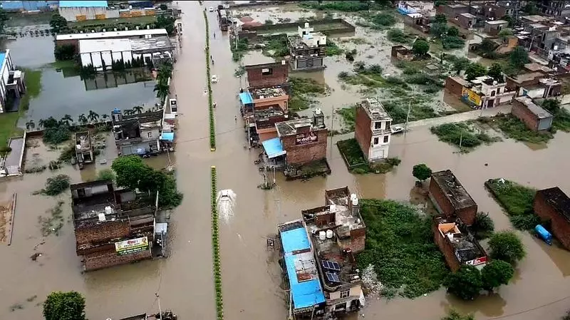 BJP, कांग्रेस ने पार्टी कार्यकर्ताओं से बाढ़ प्रभावित किसानों की मदद करने को कहा BJP, कांग्रेस ने पार्टी कार्यकर्ताओं से बाढ़ प्रभावित किसानों की मदद करने को कहा