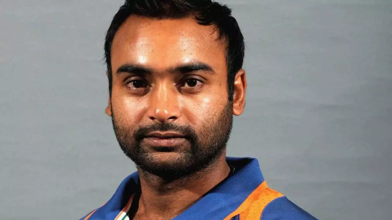 Amit Mishra ने 25 साल बाद क्रिकेट के सभी प्रारूपों से संन्यास लिया Amit Mishra ने 25 साल बाद क्रिकेट के सभी प्रारूपों से संन्यास लिया