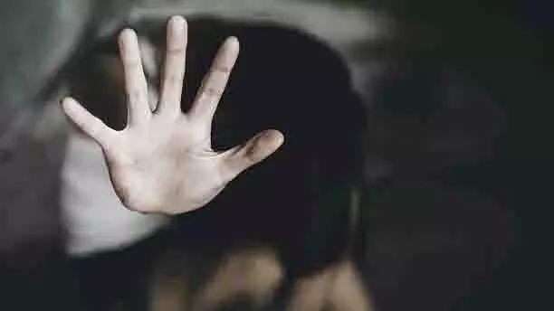 Jabalpur: 13 साल की बच्ची का अपहरण और बलात्कार करने के आरोप में शख्स गिरफ्तार Jabalpur: 13 साल की बच्ची का अपहरण और बलात्कार करने के आरोप में शख्स गिरफ्तार