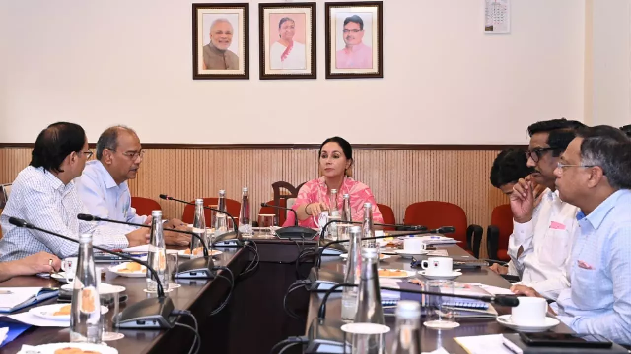 Jaipur: आंगनबाड़ी केंद्रों को आदर्श बनाने के लिए उप मुख्यमंत्री ने दिए निर्देश Jaipur: आंगनबाड़ी केंद्रों को आदर्श बनाने के लिए उप मुख्यमंत्री ने दिए निर्देश
