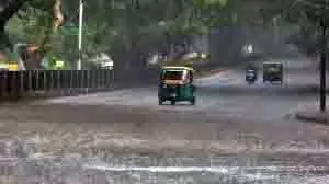 Bengaluru: इस सप्ताहांत तक गरज के साथ बारिश होने की संभावना Bengaluru: इस सप्ताहांत तक गरज के साथ बारिश होने की संभावना