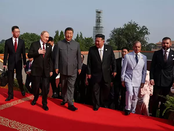 Trump ने पुतिन और शी को शुभकामनाएं दी, अमेरिका के खिलाफ साजिश का लगाया आरोप Trump ने पुतिन और शी को शुभकामनाएं दी, अमेरिका के खिलाफ साजिश का लगाया आरोप