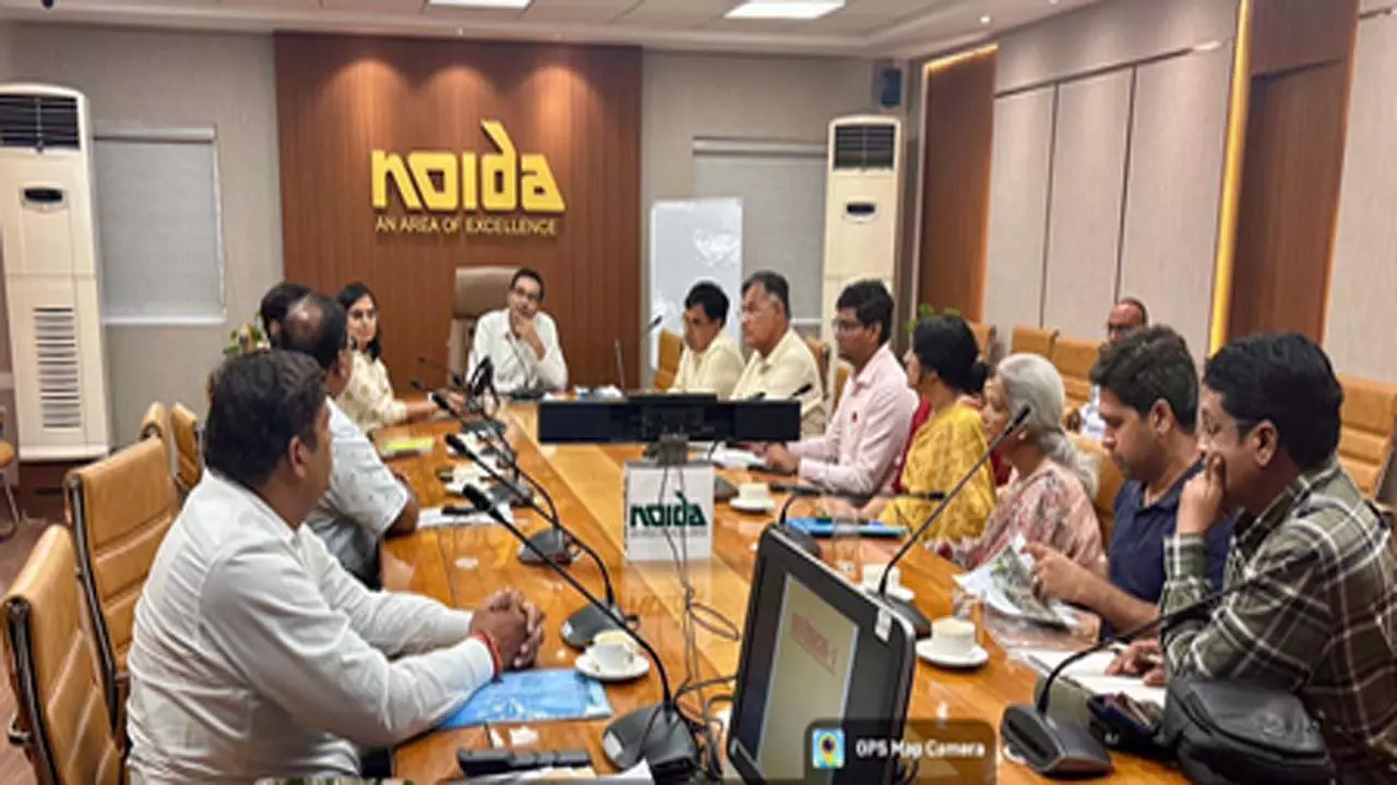 नोएडा अथॉरिटी, तीन बिल्डरों के खिलाफ वसूली के लिए जिला प्रशासन को भेजा पत्र नोएडा अथॉरिटी, तीन बिल्डरों के खिलाफ वसूली के लिए जिला प्रशासन को भेजा पत्र