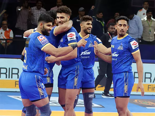 Jaideep ने अस्पताल से उठकर हरियाणा स्टीलर्स को दिलाई जीत Jaideep ने अस्पताल से उठकर हरियाणा स्टीलर्स को दिलाई जीत