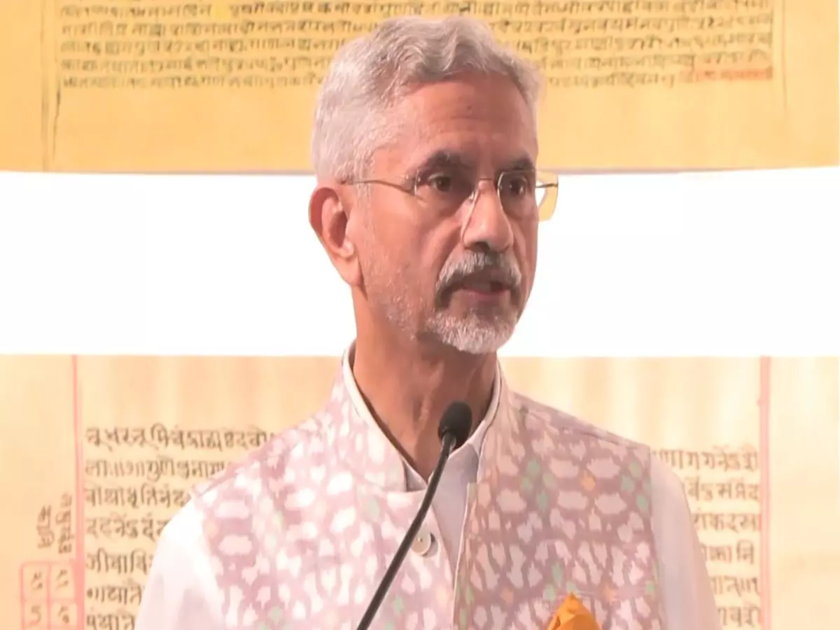 बिना समझौता किए राष्ट्रीय हितों को आगे बढ़ाएं...: EAM जयशंकर ने आत्मनिर्भरता का किया आह्वान बिना समझौता किए राष्ट्रीय हितों को आगे बढ़ाएं...: EAM जयशंकर ने आत्मनिर्भरता का किया आह्वान
